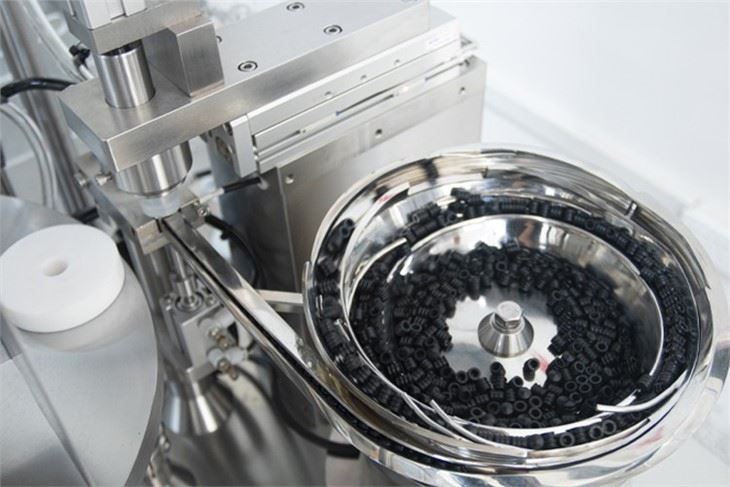 Automatic Cosmetics Syringe Aseptic Filling Machine Automatic Cosmetics Syringe Aseptic Filling Machine